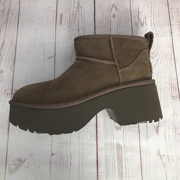 UGG CLASSIC ULTRA MINI NEW HEIGHT BOOT - Picture 5 of 7